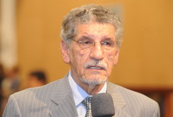 Deputado disse que vai continuar tentando sensibilizar os colegas.