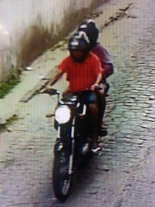 Imagens registradas por câmeras ajudaram na identificação dos suspeitos.