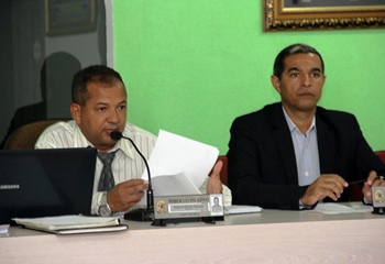Presidente Sandoval Machado ao seu lado o vice -prefeito Carlos.