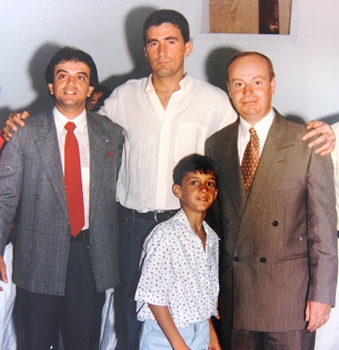 Torginho no ato de diplomação dos eleitos em 1996, ao lado de seu pai Eustórgio Resedá, Edevaldo Santiago vereador e Vertinho eleito prefeito pela segunda vez.