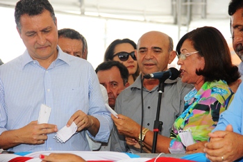 Tânia fez uma verdadeira prestação de contas do seu governo perante o governador.
