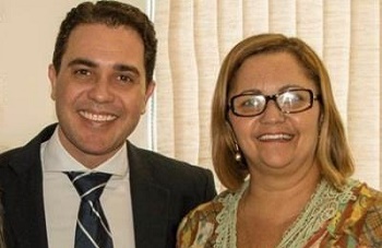 Pré-candidata a prefeita Arlete da Farmácia, ao lado do deputado Tom,