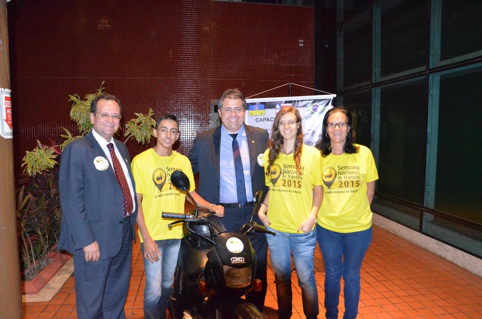 Da esquerda para a direita: Mauricio Bacelar, Marcelo Oliveira, Alex da Piatã, Poliana Mascarenhas e Teresa Cristina.