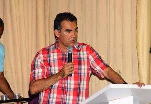Assis lamentou a publicação por conta da exploração política