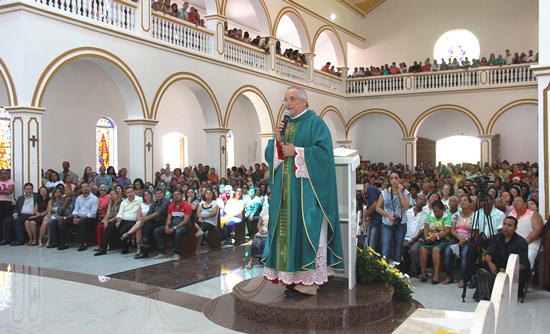 Catedral de Santana em Serrinha celebração da missa dominical. Foto: Raimundo Mascarenhas