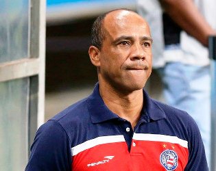 Torcida pedia saída do comandante a muito tempo.