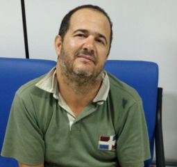 Suspeito estava com as armas em sua residência.