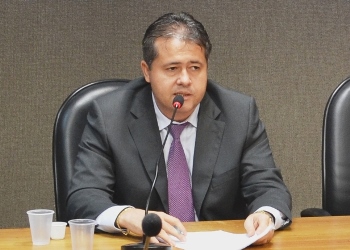 O parlamentar acredita que tudo que for para facilitar a vida das pessoas tem que ser feito.
