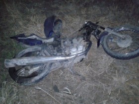 Moto ficou totalmente destruída