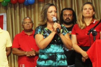 Perpétua acha que as conquistas não podem ser esquecidas nem a militância deve se curvar diante dos adversários que nada fizeram para melhorar a vida das pessoas.