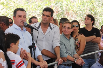 Rui aproveitou para pedi ao prefeito Tarcísio o encaminhamento de um ofício para fazer uma praça no Povoado.