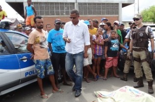 A vítima morreu no local.