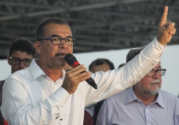Prudente, Assis apenas falou de sua gestão.
