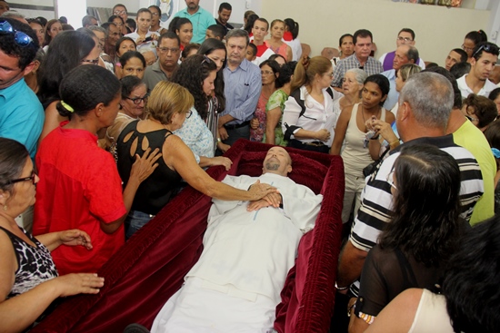 sepultamento do corpo de padre egionor -4