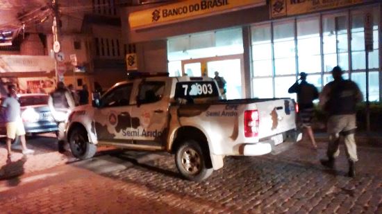 Cidade tinha apenas quatro policiais no momento do ataque.