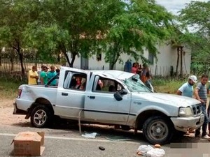 Veículo estaria transportando trabalhadores rurais.