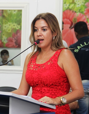 Primeira mulher a presidi a Câmara, disse que está apta a ser também a primeira a governar o município.