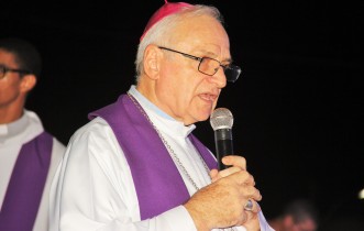 Dom Otorino participa da Procissão desde 2006.