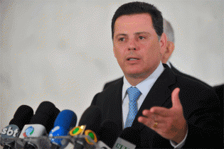Decisão do governador está sendo motivo de criticas.