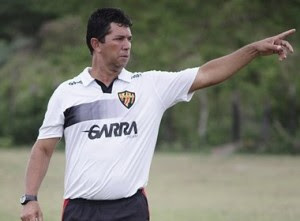 Treinador não viajou com a delegação de volta para Ilhéus.