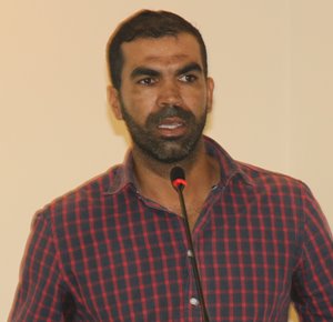 Professor Leo garante que greve não significa "vida boa" e sim muito estresse.