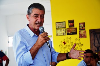 Orlandinho governou por oito anos, não fez sucessor, mas o grupo de oposição tende a lhe apoiar este ano.