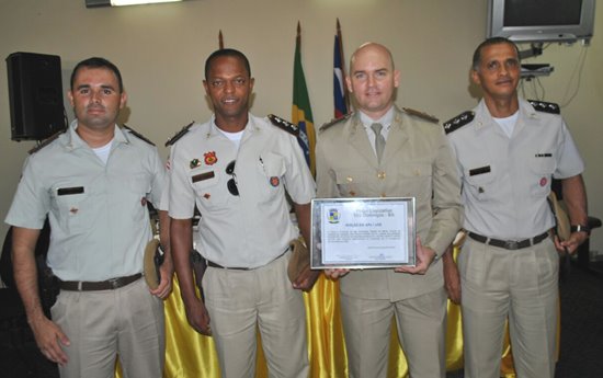 tenente laerte e demais oficiais