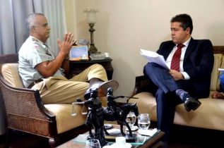 Em maio Alex esteve no Comando Geral da PM levando a demanda
