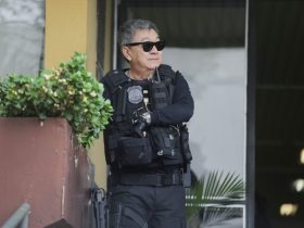 Ele está detido na Superintendência da Polícia Federal na capital paranaense.