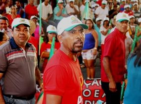 Lula foi o primeiro a se manifestar e solicitar a saída de todos