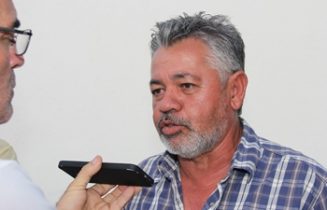 Tita eleito pela base de oposição a época pelo PT, mas optou por não ficar no partido que agora é da base governista