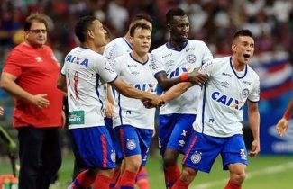 Com um brilhante segundo tempo, o Tricolor levou a alegria a torcida depois de marcar três belos gols contra o Paraná