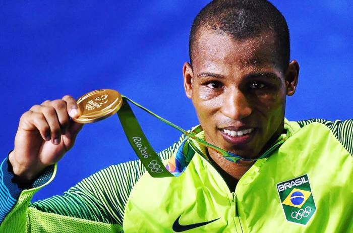 Robson Conceição medialista no box