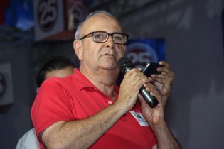 Emério fez criticas quando as obras e os empregos que segundo ele não foram cumpridos | Foto: Raimundo Mascarenhas