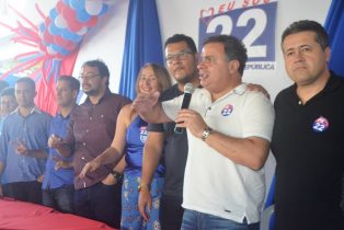 Presidente do PR deputado João Bacelar e ao seu lado esquerdo deputado Alex da Piatã | Foto: Teones Araújo