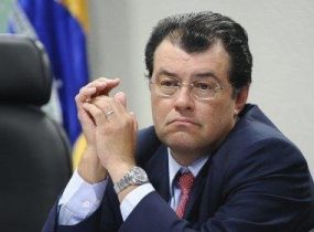 Eduardo Braga deixou governo em abril