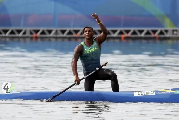 Izaquias é o 5º brasileiro a conquistar duas medalha numa mesma olipíada