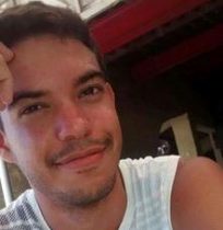 Valdomiro foi morto dentro de casa.
