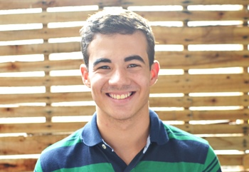 Jovem tem a dupla missão de ingressar na política e na faculdade \ Foto: Teones Araújo