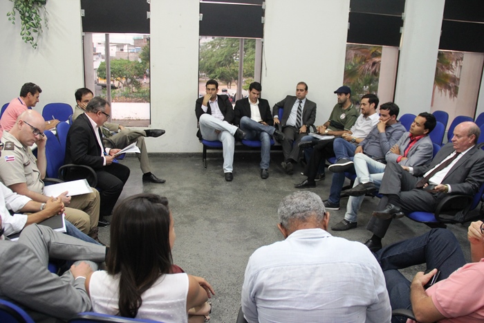 reunião com representantes das coligações em coité - foto2-raimundo mascarenhas