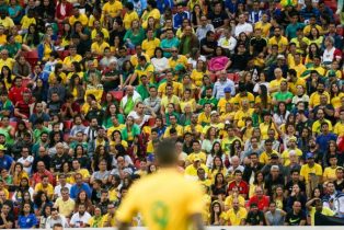 Torcedor voltou a vaiar a seleção no Mané Garrincha | Foto: Agência Brasil