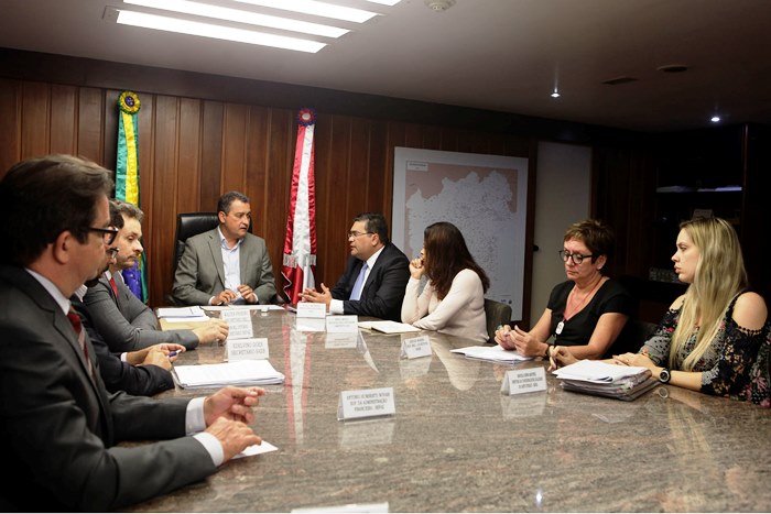 Governador Rui Costa Cancela contrato com três empresas terceirizadas da SEC Foto: Carla Ornelas/GOVBA