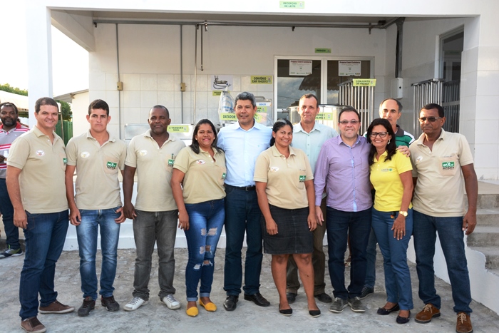 Equipe do lacticínio da cabra com o secretário jerônimo e Wilson Dias