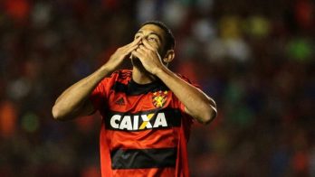 Diego Souza fez o gol da vitória do Leão da Ilha