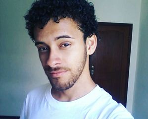 Icaro é coiteense e tem 19 anos.