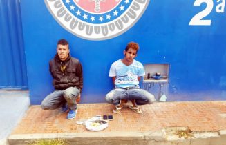 Dupla presa minutos depois do assalto