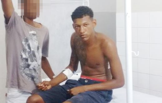 Cláudio no hospital de Retirolândia antes da transferência