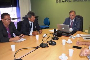 Gika Lopes na SAEB em busca de melhoria de saúde para municipios que representa