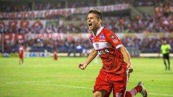 Matheus Galdezani aproveitou falha feia da zaga do Náutico, aos 35 do segundo tempo, e bateu cruzado, tirando do goleiro Júlio César