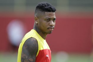 Marinho tem sido decisivo para o Vitória na luta contra o rebaixamento; o adversário de hoje é o Santos